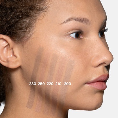 Triclone™ Skin Tech Foundation Discovery Set